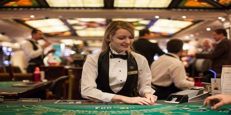 Vai trò của dealer trong các trò chơi bài tại Go88